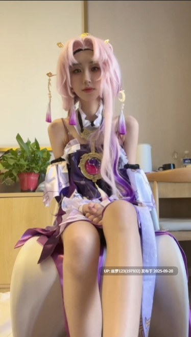 萌妹cos 少女 嫩穴 美腿 丝袜-第2张图片-萌站