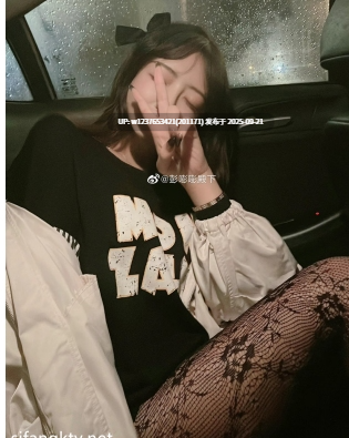 神似三上悠亚抖音网红药娘【彭知熙】私拍，嗲声嗲气阴柔可人，口活技术一流，直男最爱【237P 48V-1.25G】-第10张图片-萌站