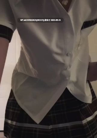 抖音极品清纯主播美女【小侃】会议室大尺度紫薇，掰穴特写，视频福利【3V-1.57G】-第8张图片-萌站