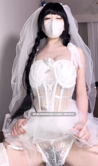 抖音超骚美女【不要凶小乖】尺度升级，隔内紫薇高潮喷水，呻吟娇喘视频福利【2V-2.77G】-第8张图片-萌站