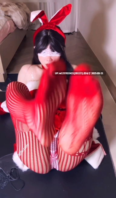 抖音超骚美女【不要凶小乖】尺度升级，隔内紫薇高潮喷水，呻吟娇喘视频福利【2V-2.77G】-第10张图片-萌站