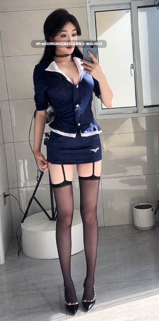 抖音高颜值丝袜御姐【小久红】各种职业装 脸穴同框骚穴特写自慰【2.69G】-第9张图片-萌站