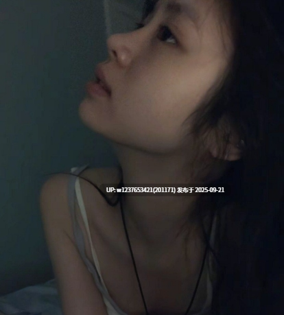 抖音清纯嫩妹【葫芦呼噜】 性爱流出 口交啪啪视频福利【83M】-第3张图片-萌站