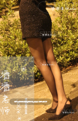 酒酒老师 54套丝袜足控 超绝美腿 户外写真合集【4.82G】-第15张图片-萌站