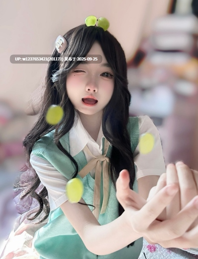 高颜值极品COS小萝莉【xiogu1177791】裸舞自慰勾引求草，比奶心，幻龙后入，狗爬式中出【94v+1g】-第12张图片-萌站