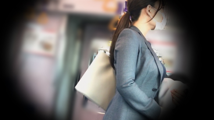【H巨乳に通勤中出し】電車で痴漢。乳をもてあそばれ→中出し、昼休みはパイズリ奉仕、仕事終わりに激ピストンで千切れそうなほど暴れまわる爆乳。終日フル稼働の働くおっぱいへ3射精！-第14张图片-萌站