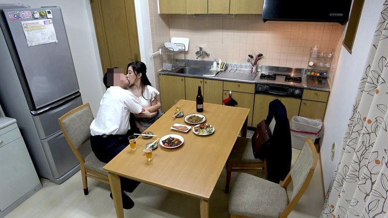 会社の非常階段で妻と同僚がヤっていた！！2-第15张图片-萌站