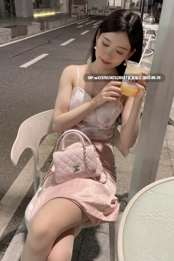 高颜值泄密妹子流出小合集，武汉颜值美女和帅哥男友性爱自拍视频 小哥灌醉觊觎已久的漂亮女同事之后发展成为女友【279v156p  16.3g】-第4张图片-萌站