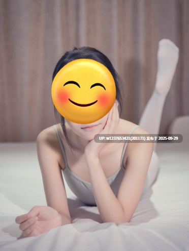 绿帽小情侣【奶茶情侣】分享女友给兄弟一起玩弄 手足口啪啪同时服务男友跟男友兄弟【20V＋66P1.70G】-第5张图片-萌站