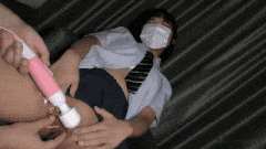 【AV】一位有着黑色短发的受虐狂女性。在成为人气咖啡馆女招待之前，她曾在一段性爱视频中被两次内射。额外福利/10010030-第2张图片-萌站