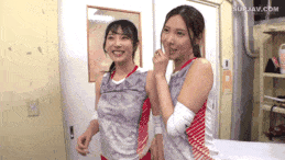 【AV】[泄露镜头] 妈妈的排球队 - 练习后的大规模狂欢 - [Yuika_Asami_Shiori_Sachika/1002002