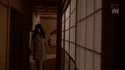 【AV】当我向我妻子的继女展示我与妻子的激烈性爱时，她想模仿她的母亲，所以我们玩了中出生子游戏/1002015