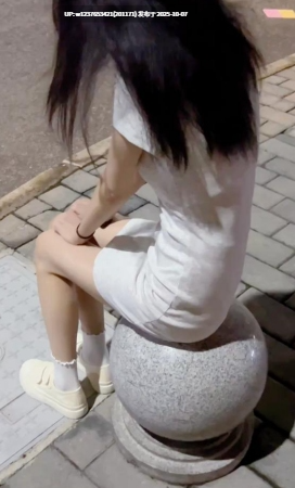 约啪大神 凉白开恋人 包臀裙白袜女大学生长篇【2V+2P+2.58G】-第5张图片-萌站