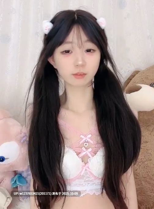 【洛丽塔】太极品了~这么逆天都下海了，高颜值小萝莉扣穴，激情裸舞甩奶子【3v-3.4g-3小时】-第9张图片-萌站