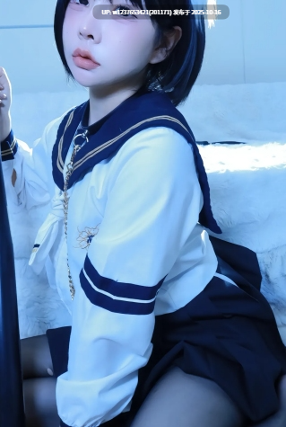 巨乳COS女神【金钱钱(桐下爱希)】激情啪啪，高颜值女神，别有风味的白嫩肌肤【8G】