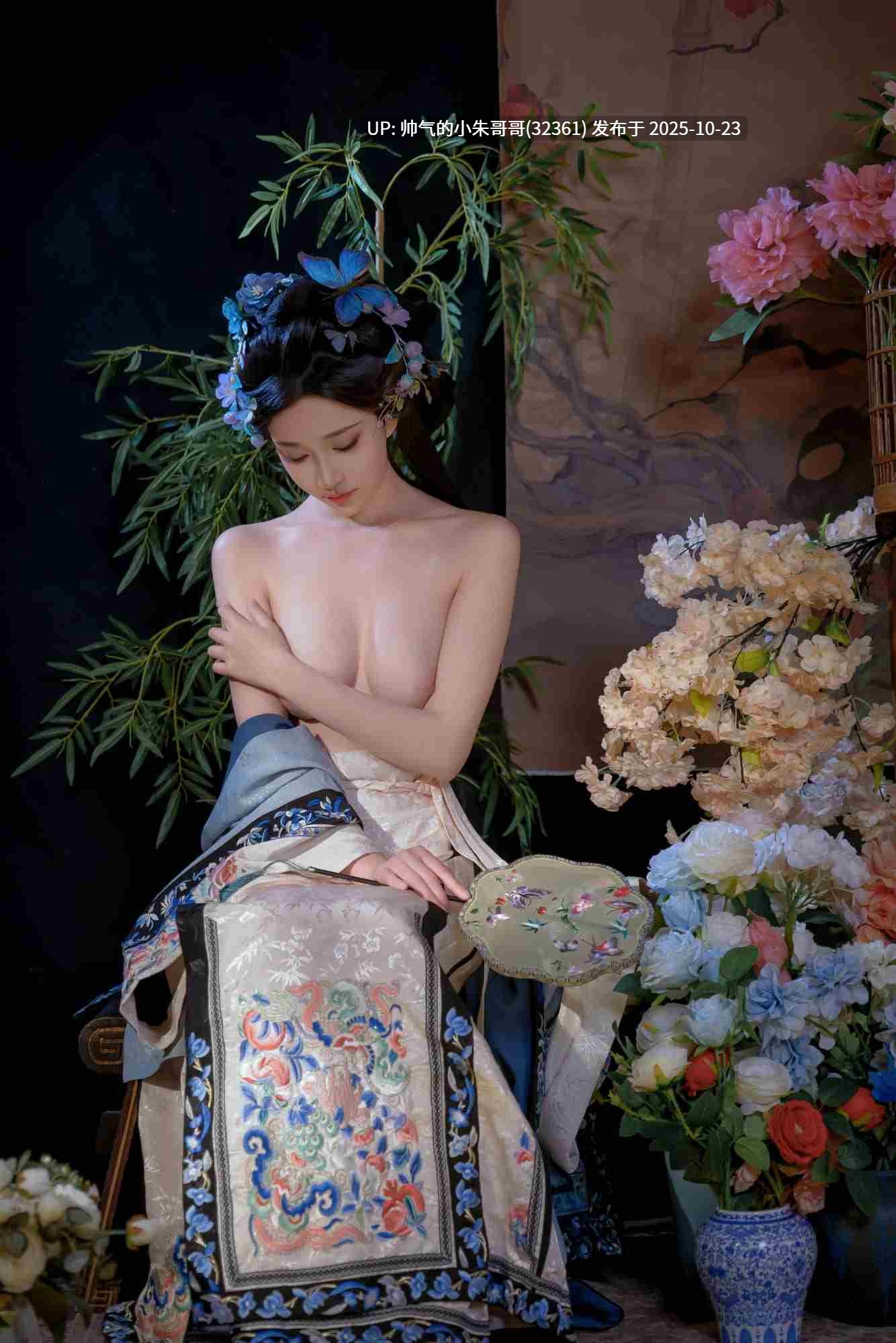 气质美乳女菩萨｜年年Nnian小合集 [1237P+339M]-第2张图片-萌站