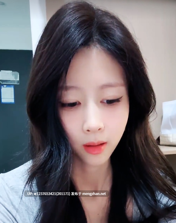 超美绿播尤物【一只然】下海 女神降临! 道具~精都射绝了【5V/3.74G】-第3张图片-萌站