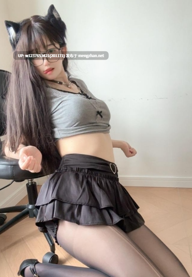 【微密圈】抖音/B站玉足少女【美羊羊桑（芙仔很甜】，眼镜萌妹反差视图合集-微密圈+铁粉空间【5000PNV-12.3G】-第5张图片-萌站
