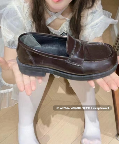 【微密圈】抖音/B站玉足少女【美羊羊桑（芙仔很甜】，眼镜萌妹反差视图合集-微密圈+铁粉空间【5000PNV-12.3G】-第17张图片-萌站
