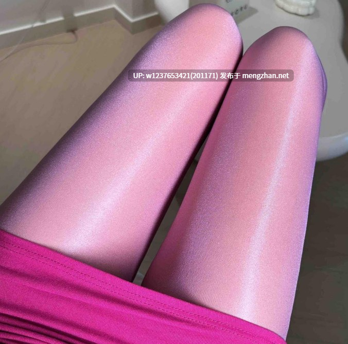 【微密圈】抖音极品巨乳御姐【柒柒还活着】，眼镜萌妹反差视图合集-微密圈大合集【3462P 66V 2G】-第30张图片-萌站