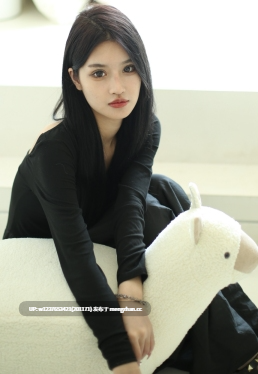 高颜值清瘦模特【小雅(Kemi) 】丝滑长腿，御姐气质~~很好操的感觉—酒店无水印约拍【2.43G/659P+8V】-第2张图片-萌站