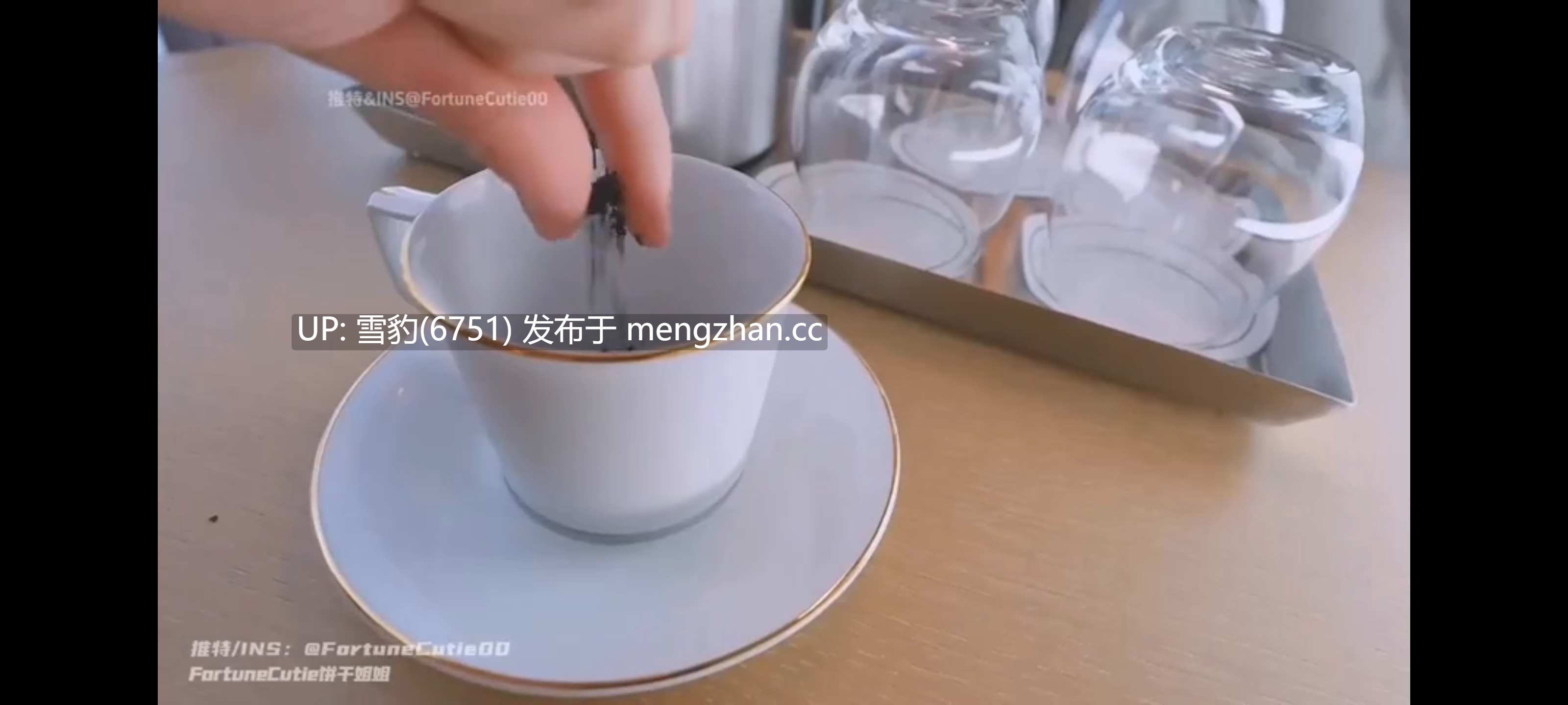 【糖心】JK少女为房租献身