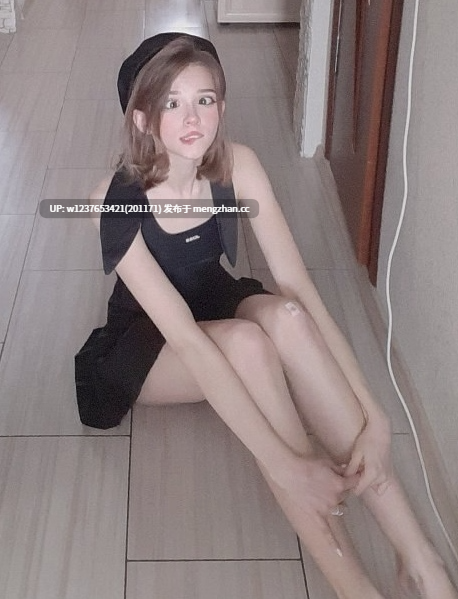 俄罗斯神颜丝足小萝莉【Temikmiufeet】，极品白丝美足，古希腊掌管权威颜值的神~【6000p+12.7G】-第3张图片-萌站