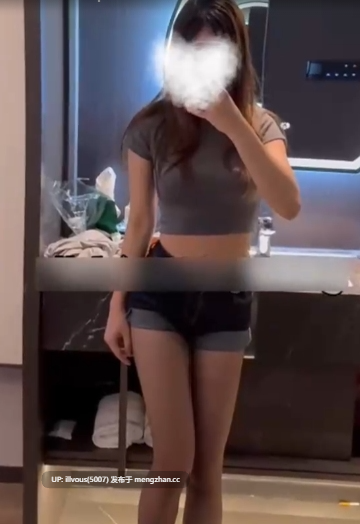 【极品身材完美女友】和女友在酒店各种姿势性爱，美腿边操边舔，太喜欢这种小巧的脚丫了，长腿美女！ #美足 #黑丝美腿 #口交