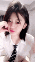 超清纯校花嫩妹[源源baby]高挑超高颜值 轻轻一操就喷水 反差-第2张图片-萌站