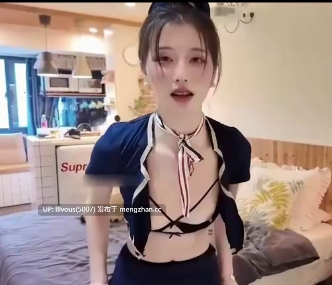 【你操我可以，不把我操爽你就等着坐牢吧！】欲求不满的空姐刚下班回家就自慰，没想到被老公的朋友撞见，被强行按住爆操！ #空姐 #人妻 #口交