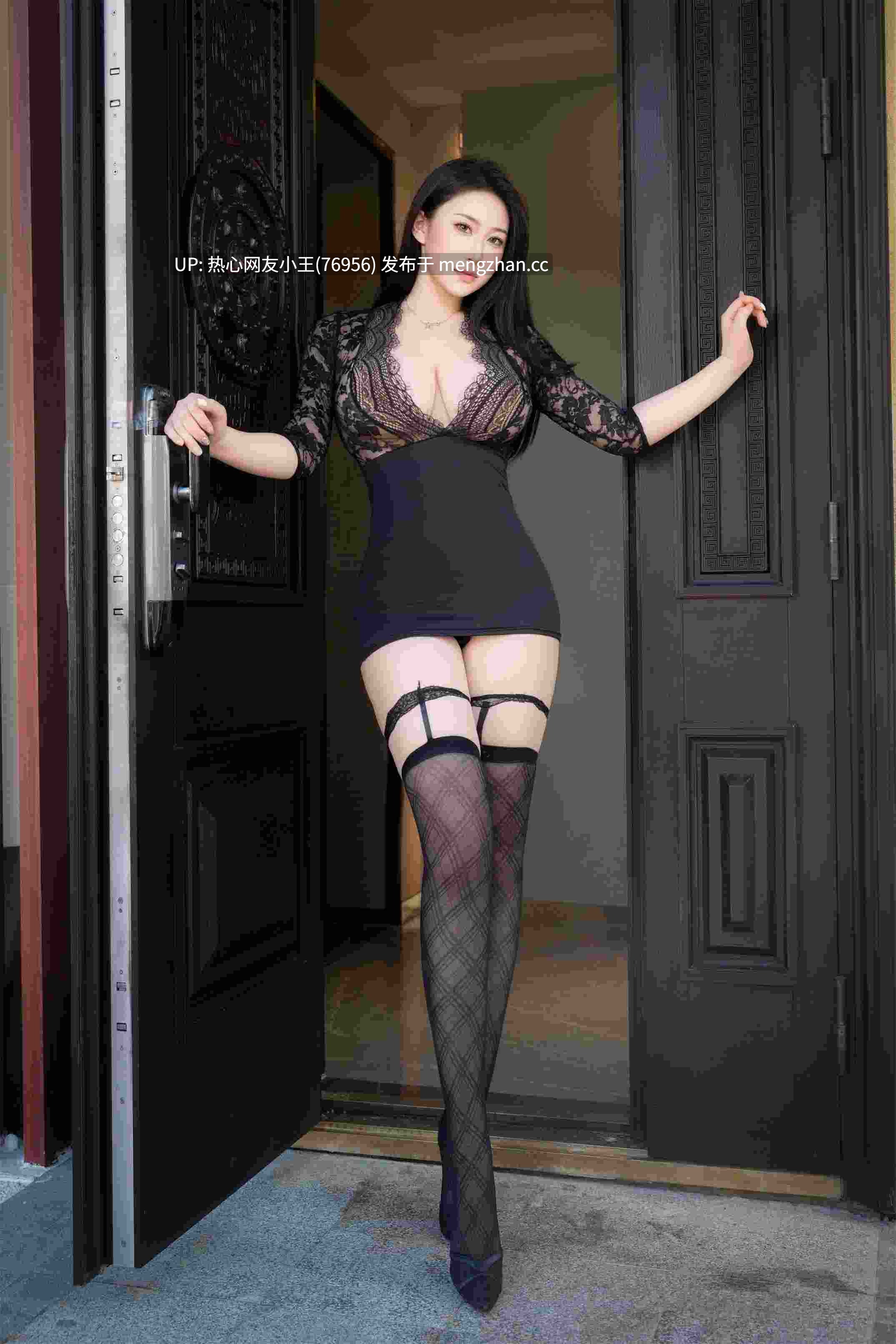 原版无水印~秀人爆乳超性感反差婊·林昔予yorki·漏点写真套图