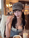 【短视频】ins上的高颜值大奶妹瑶瑶胸部丰满挺拔，臀部翘挺诱人，与男友打炮被疯狂后入，大奶晃荡表情迷离，浪叫如潮水般涌来，娇喘中夹杂尖叫，恳求更深更猛~-第9张图片-萌站