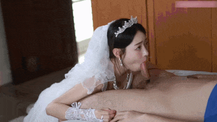 【新娘婚纱】我马上嫁人了，可以干我最后一次吗？他的没有你的大，你可以射进来，小孩就当他的养！顶级网黄第二次露脸！ #网红 #白虎 #新娘