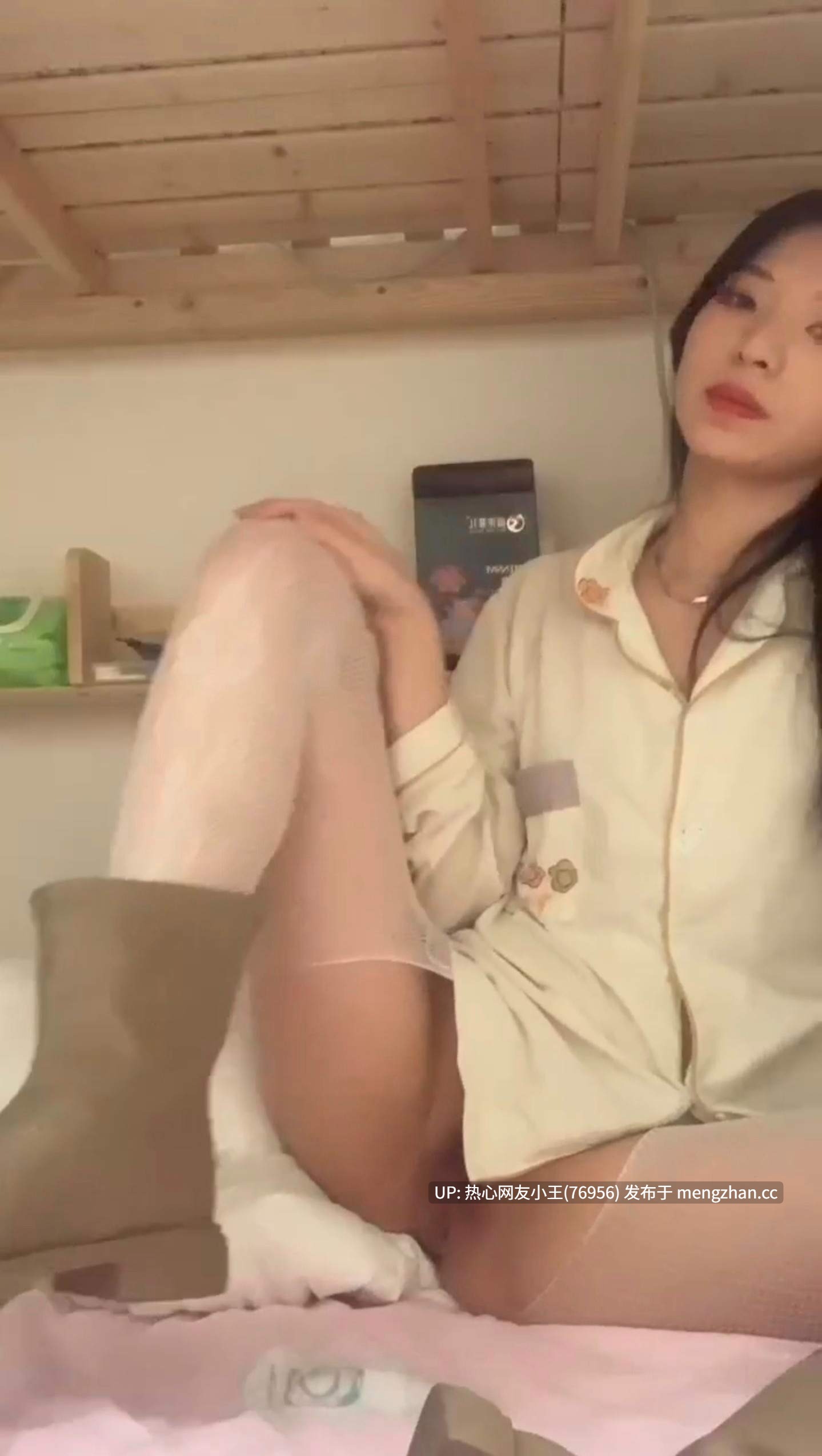 【吴希诺】极品身材高颜值宿舍自慰整合视频-第5张图片-萌站