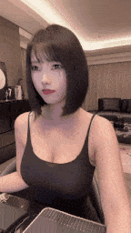 【个人激推❤️】神颜御姐【琳铛】真空抖奶舞，巨乳超弹乱飞，阿黑颜舔射超诱惑，母牛界的神~【83v（可拆分下载）11.4G】-第2张图片-萌站