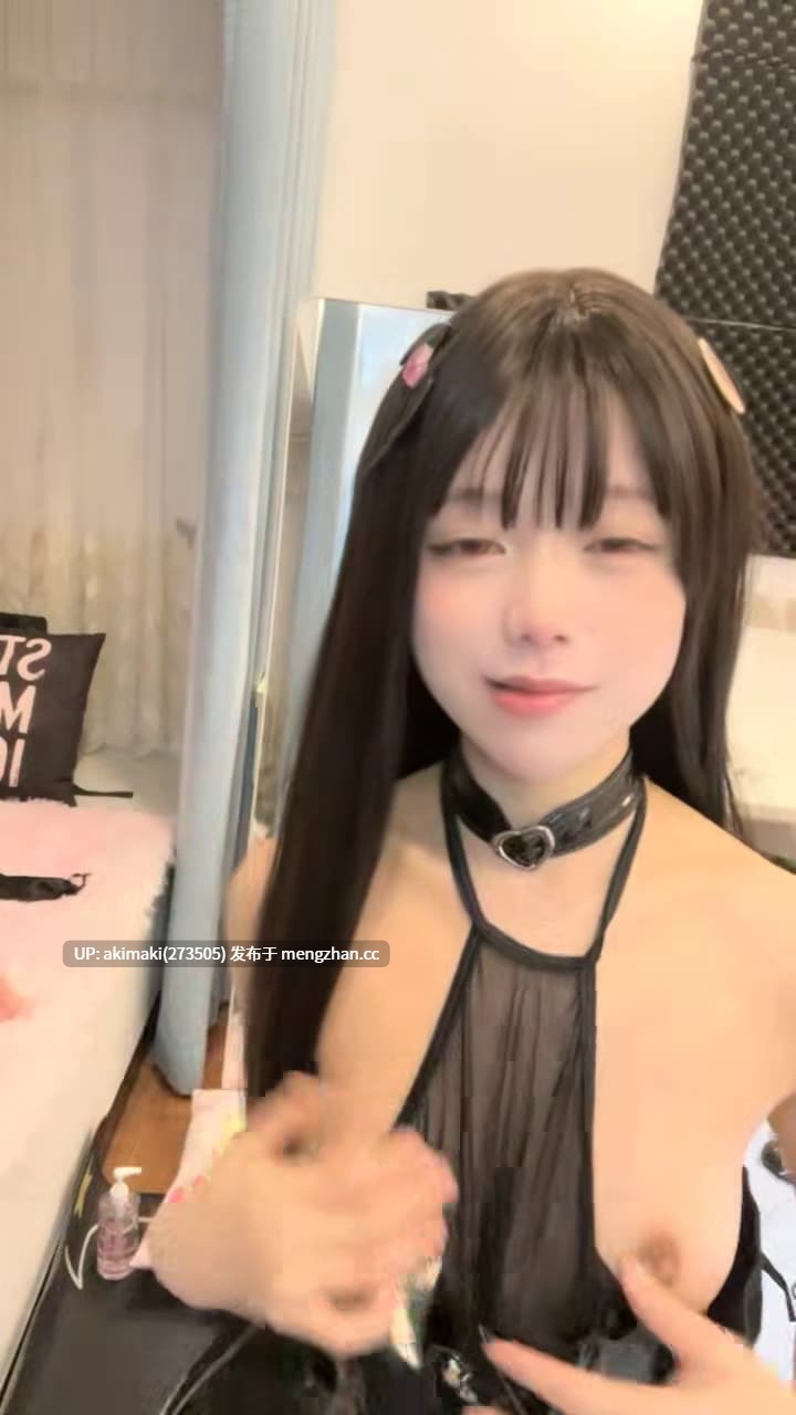 卡哇伊眼镜小萝莉！JK装撩起裙子！手指扣无毛小穴-吃一口小布丁  #cos #淫纹 #自慰 #颜值-第4张图片-萌站