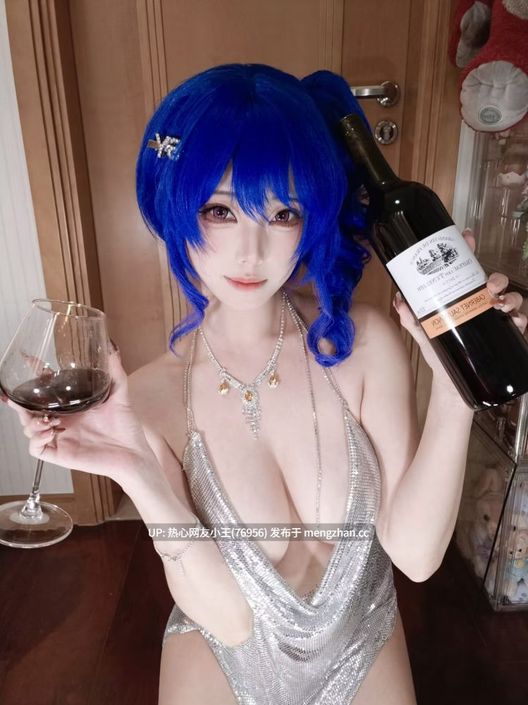蜜汁猫裘-碧蓝航线 圣路易斯礼服自拍-第3张图片-萌站