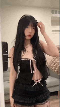 【这么反差的甜妹萝莉戴锁精环都没用！】越反差就越骚，网红甜妹被金主疯狂爆草，白虎小穴超紧，戴套没草几下就射了，不怪金主没用就怪妹子太紧了！ #超可爱反差甜妹萝莉-第6张图片-萌站