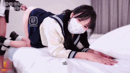 【调教双胞胎小母狗萝莉姐妹花！】淫荡姐妹花为了能第一个让主人插入自己的白虎骚穴各种施展绝活，主动像个发情的母狗一样跪着爬到男主脚边献殷勤！被男主滴蜡抽打！淫荡至极，能独享双胞胎萝莉简直是人生赢家啊！ #双胞胎萝莉骚母狗-第2张图片-萌站