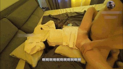 【COS幽灵娘前凸后翘，极品白虎嫩穴！】被男主一边掐着脖子操小鬼咯，小母狗说不要啊！我会坏掉的！男主受不了直接用大鸡巴直接猛插内射骚娘！ #大屁股幽娘-第3张图片-萌站