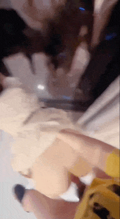 【极品少女萝莉小母狗跪爬吞精】畜生美团哥哥接学妹补习班下课，哄骗妹妹说做游戏，趁机上下其手摸到妹妹脸色发红想要，直接猛草一线天白虎小嫩穴，还奶声奶气的说：哥哥快轻点，被你插得好深！我的肚肚好疼，还强迫妹妹强迫吞精，受不了直接跪着爬到厕所一边爬一边吐！ #少女吞精-第3张图片-萌站