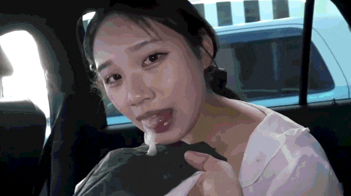 【如沐春风初恋的感觉】超级清纯的可爱妹子，车里口交吞精，近距离拍摄口交，最后精液含在嘴巴里半天才吐出来！ #完美露脸 #极品颜值 #口交深喉-第2张图片-萌站