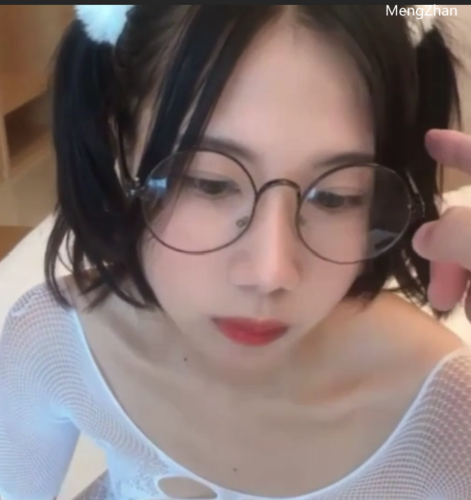 最新约啪萝莉新作 啪操极品眼镜紧逼萝莉妹