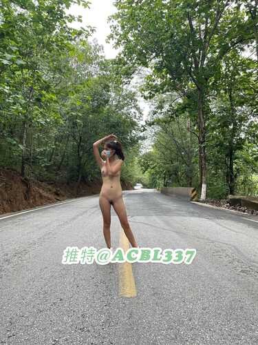 推特露出人气女神【爱吃菠萝】私拍 72V 8G