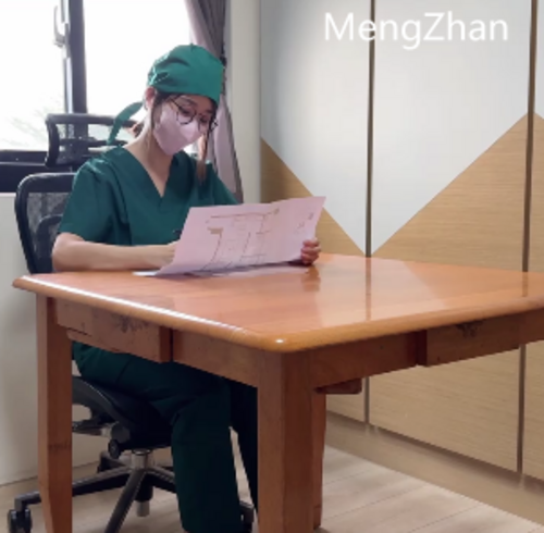 女医生无私奉献蜜穴采精（夸克)