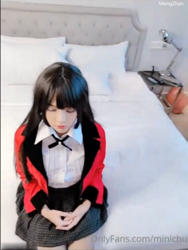 百变COS萝莉反差婊嫩妹Minichu