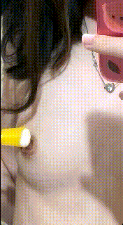高颜值毛妹漏奶助眠 [4V+965MB][百度盘]