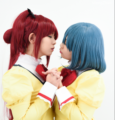 E-35 姐妹百合