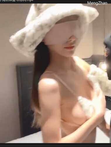 【极品身材】【口交】性感月月下海初体验--水冰月